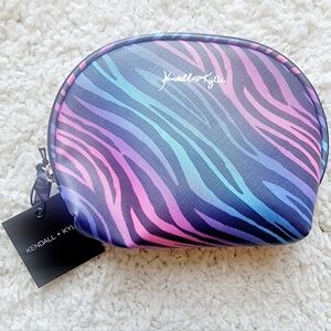 NWT Kendall + Kylie zebra pink/blue small makeup/ travel bag